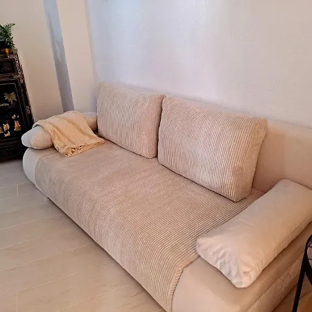 100 M De La Playa Apartment *